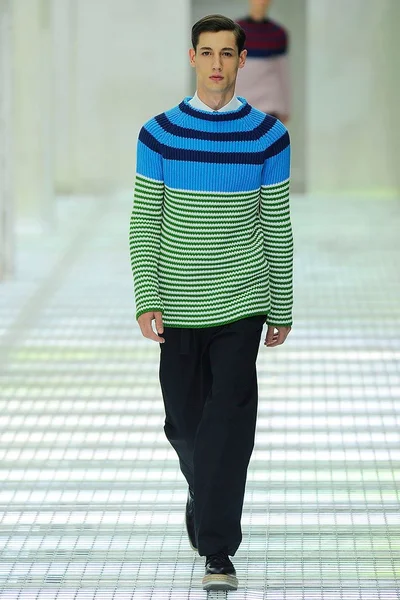 Look 38